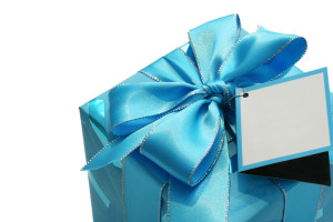 gift-blue-box-1416079-1599x1066